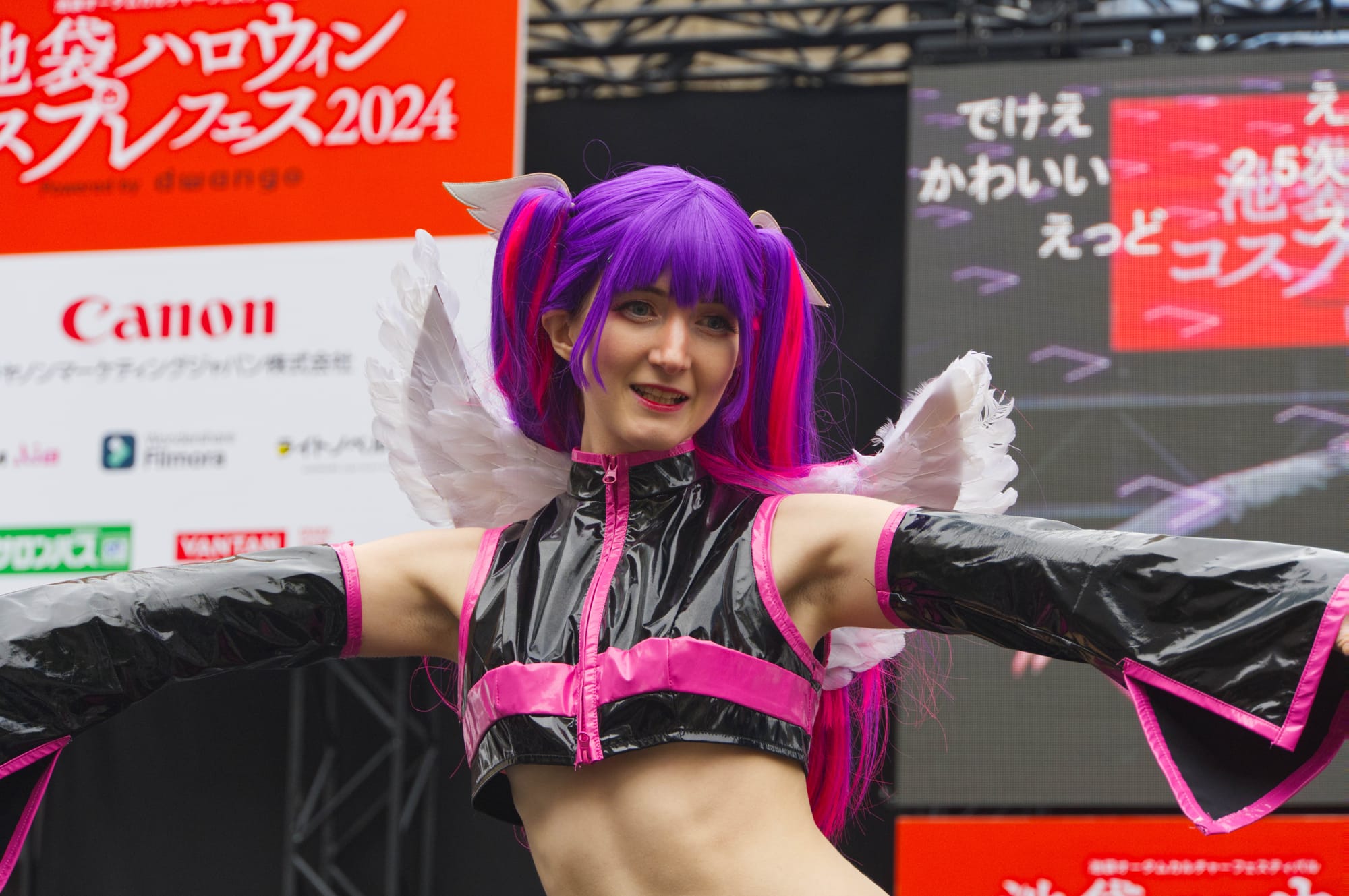 Tomonyan cosplaying at Ikebukuro Halloween Cosplay Festival