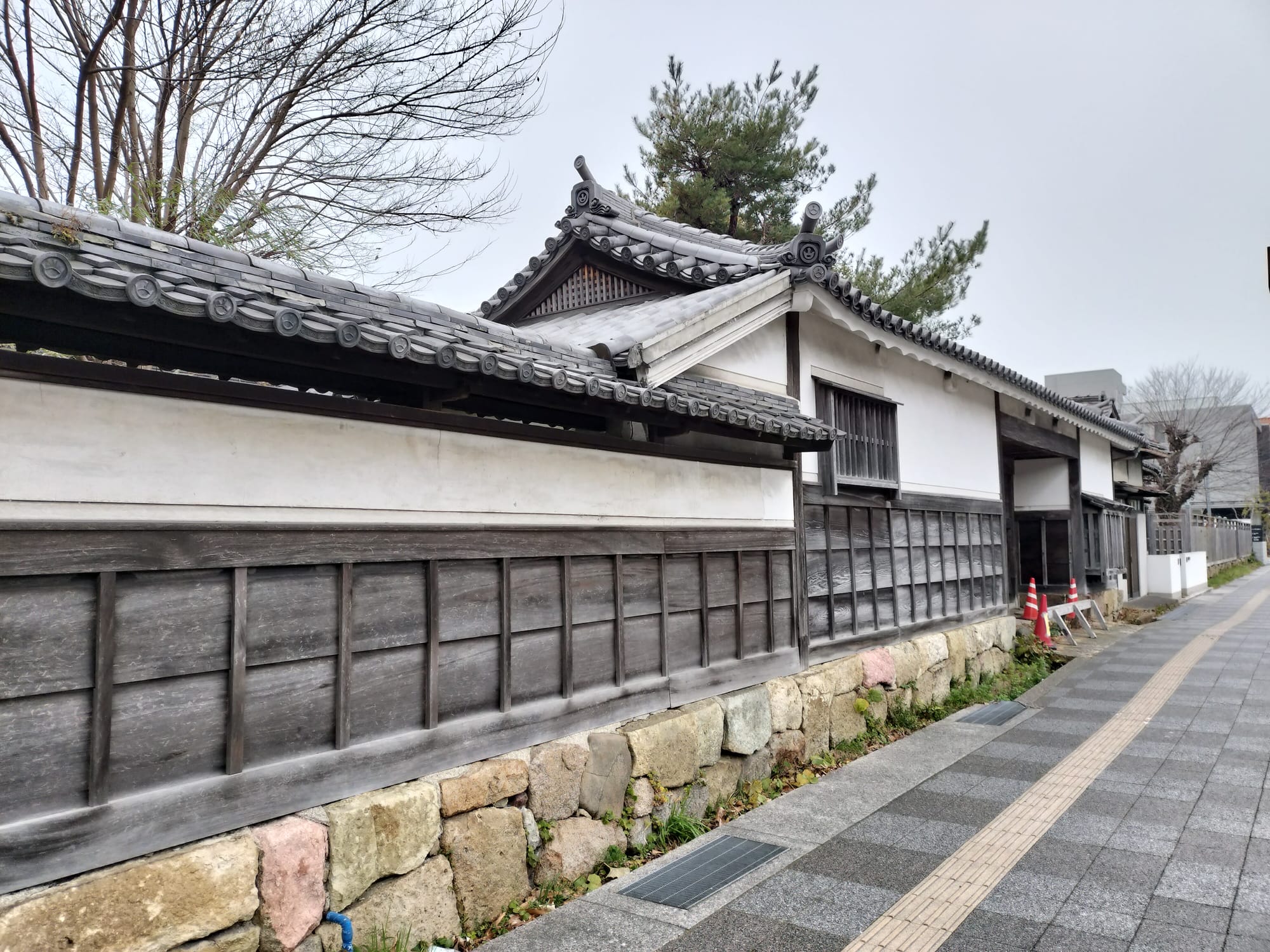 Gate of the former Oda Estate.