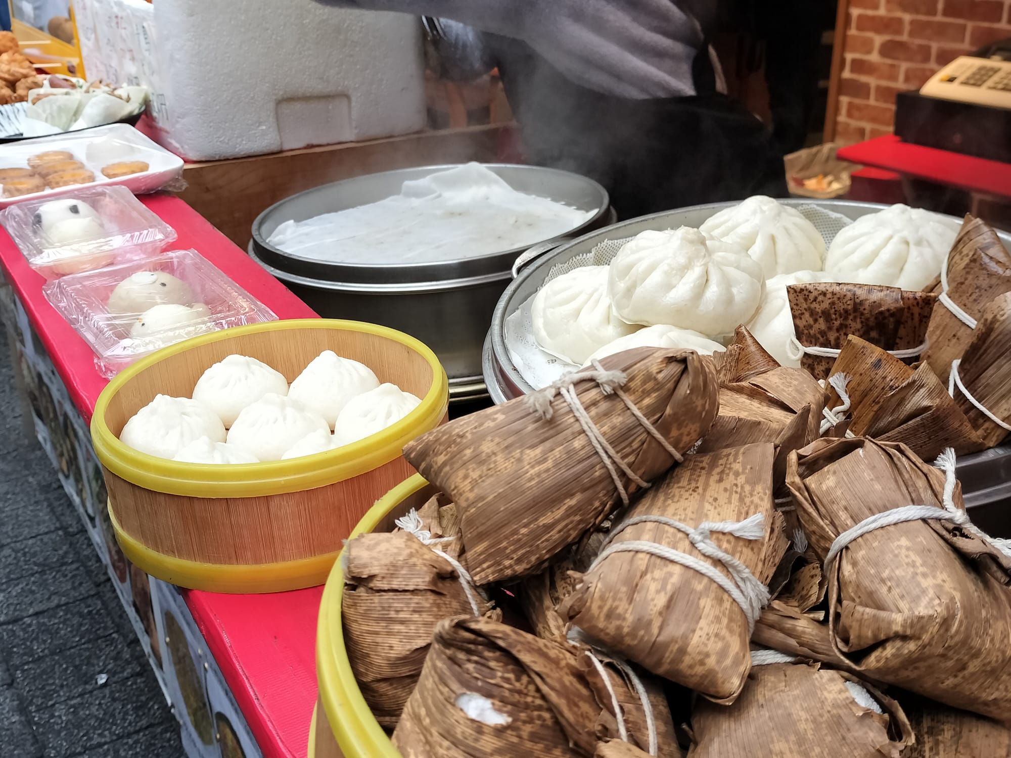 Cheap and tasty eats in Kobe's Chinatown.