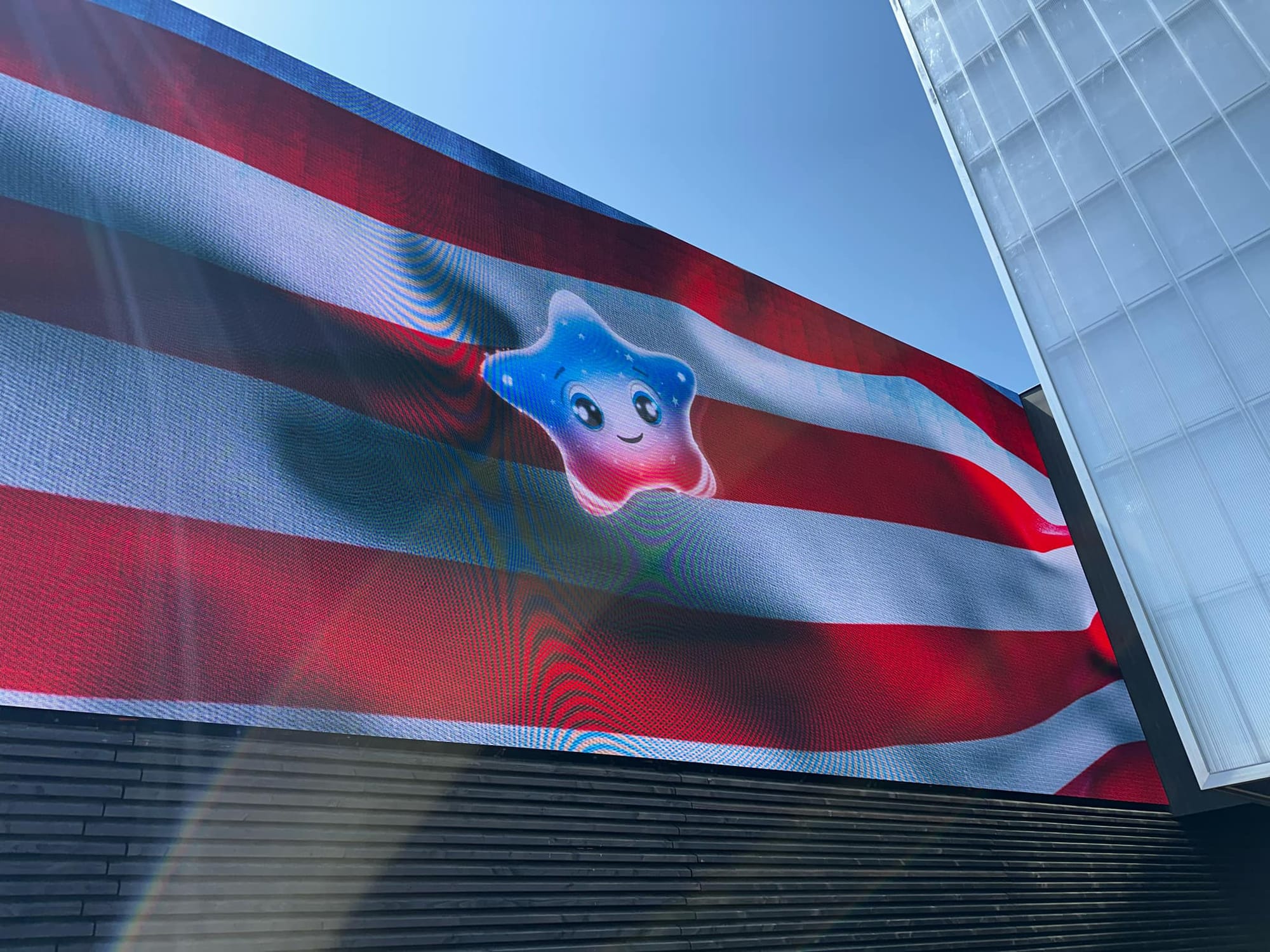 United States pavilion mascot, Spark