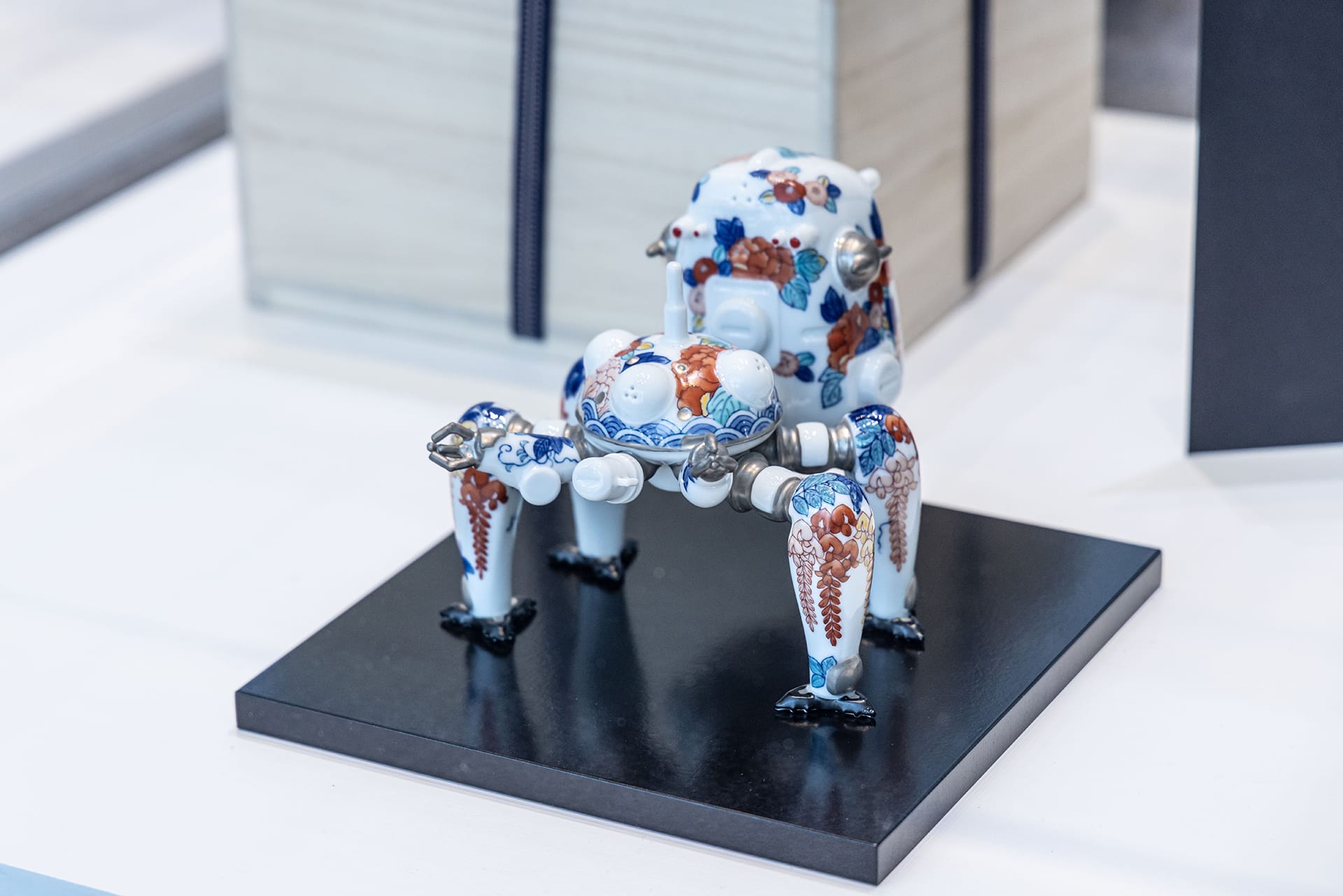 Tachikoma Nabeshima Ware porcelain statue