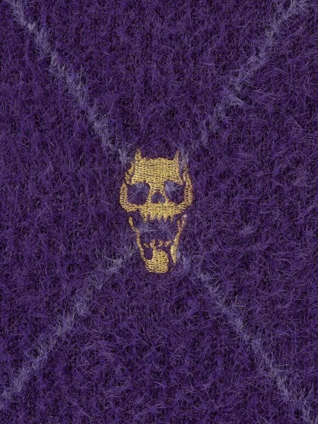 GU x Jojo - Diamond is Unbreakable cardigan (detail)